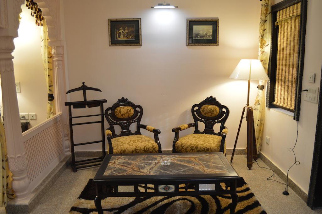 Bhanwar Singh Palace Hokaran Bilik gambar